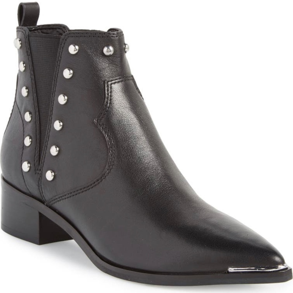 Marc Fisher LTD
Yentia Chelsea Boot